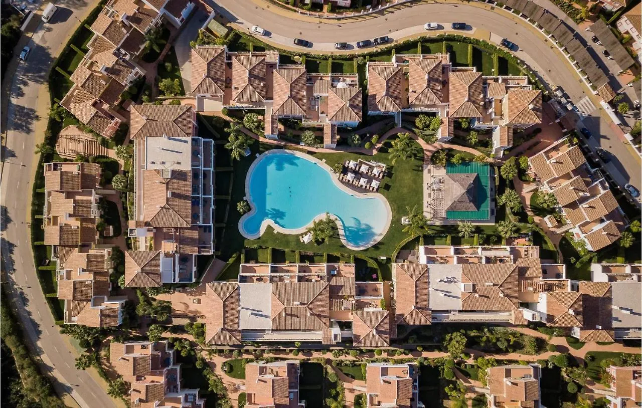 Cozy Apartment In Estepona With Wifi