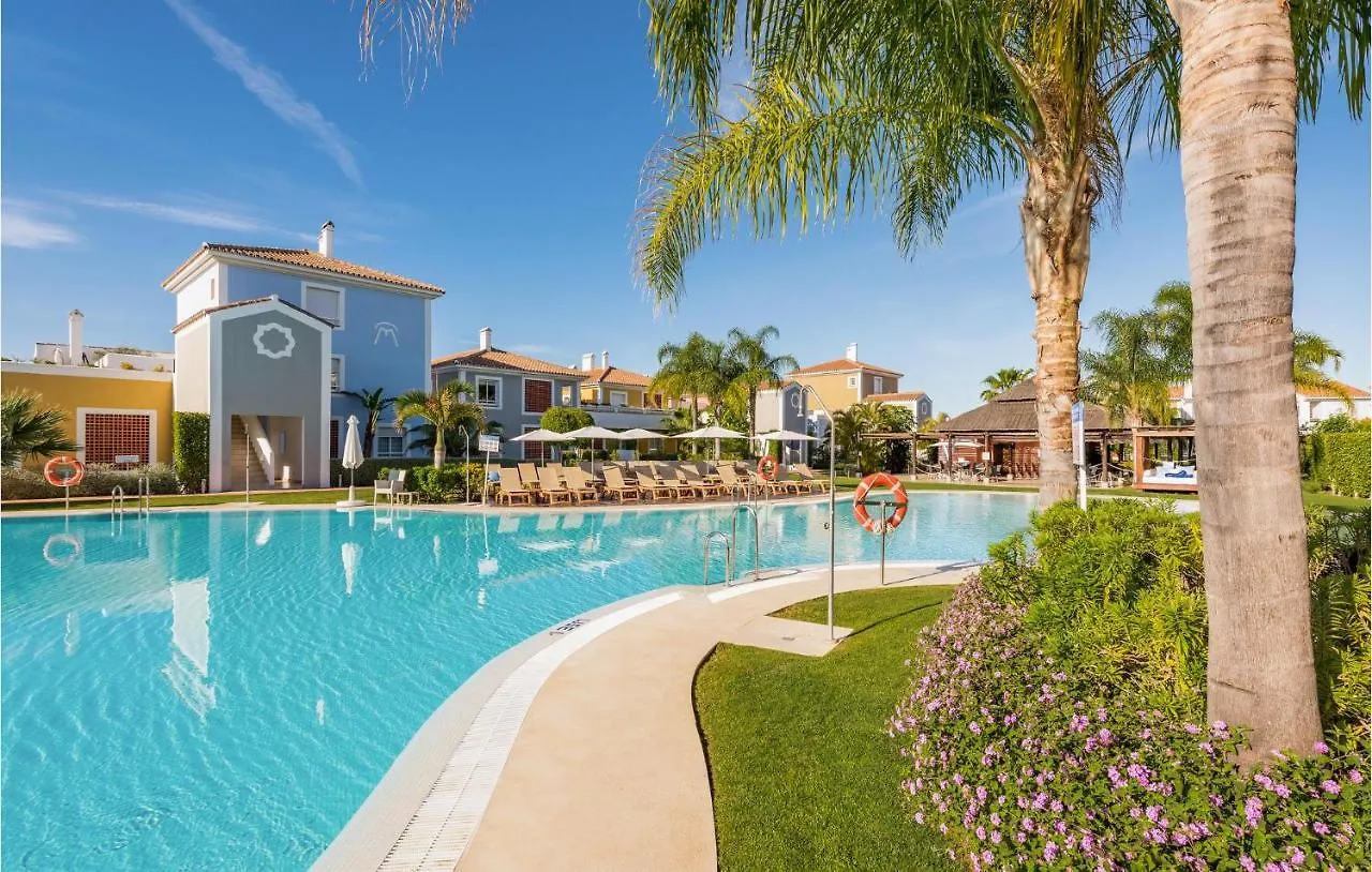 Cozy Apartment In Estepona With Wifi 0*,  Espanha