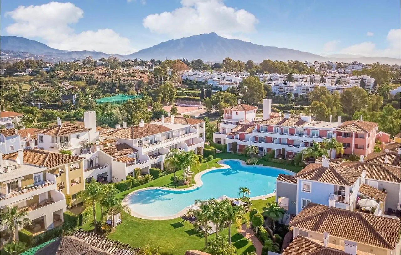 Cozy Apartment In Estepona With Wifi 0*,