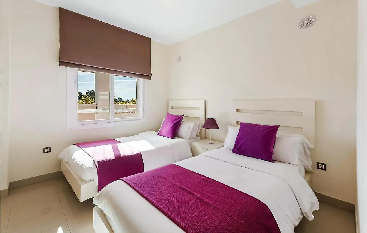 Cozy Apartment In Estepona With Wifi 0*,